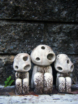 feather-haired:  Kodama Trio by Gimpbeast ❁