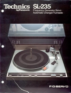thewalloftext:  Brochure for my first turntable. 