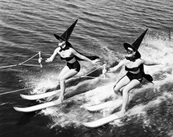 gravesandghouls:  Water Skiing witches, 1954 