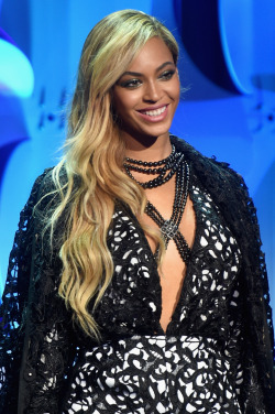 celebritiesofcolor:Beyonce poses onstage at the Tidal launch event #TIDALforALL at Skylight at Moynihan Station on March 30, 2015 in New York City.