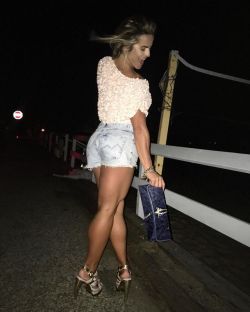 Amanda Ferre http://www.her-calves-muscle-legs.com/2017/01/amanda-ferre-huge-muscular-calves-set-2.html