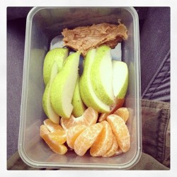 #Breakfast before my X-ray ✌and yes I did peel all the white stuff off the mandarins #cleaneating #fruit #pb #healthy #instafruit #fitspo