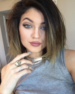 nasty-gal-mentality:  exquisense:  woahh kylie babe  http://nasty-gal-mentality.tumblr.com