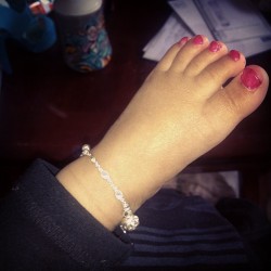 ayeey0sally:  Painted her toe nail. Lol #fatfeet #anklet #pink #babygirl #latepost 