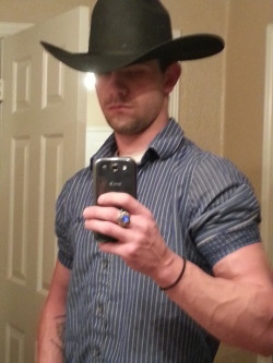 ksufraternitybrother:  COWBOY SELFIE!?  KSU-Frat Guy:  Over 19,000 followers . More than 12,000 posts of jocks, cowboys, rednecks, military guys, and much more.   Follow me at: ksufraternitybrother.tumblr.com  