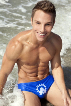 fraternityrow:  you can go far with a great smile…of course being able to rock a speedo helps too :)