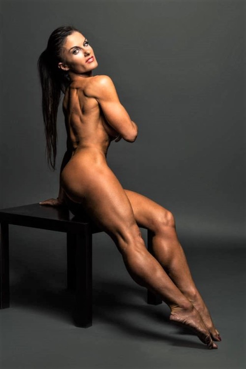 lockheed-muscular-woman:    Violeta Fernandez  