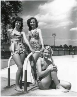 photosofedwestcott:  Louise Cox, Velma Strange, Marilyn Angel posed by the swimming pool ladder in swimsuits for the Oak Ridge swimming pool opening. (05/09/1946) 2010.012.0180 180