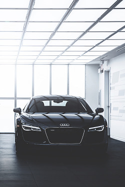 visualechoess:  Audi R8 by Marcel Lech 
