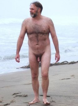 robrobbyrob50:…seeing your Dad completely naked at the nude beach, you love your Dad and Son weekends away…