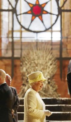 fy-gameofthrones:  Queen Elizabeth visits the Game of Thrones set in Belfast - 06/24/2014  I was just scrolling through a GoT tag and the first picture really threw me off because I didn&rsquo;t see what was unusual about it at first lol