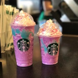 Of course this addict had to try the #unicorn frappucino @starbucks! I love the pink base layer! The mango and vanilla is so good together! ❤️🦄💜🦄 (at Starbucks)