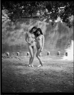 redyourblues:  From one of my fav. shootings in 2015: Elle Peril &amp; Kyotocat by the lake in Tiergarten. Pentax 67   adox 100.