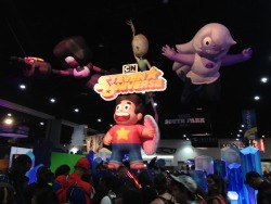 I’m back from SDCC! I had such an awesome time- I checked out the SU booth, collected the pins they were giving out, saw a giant shark, partied on the imdb yacht, bought some prints and exclusives including a great little Bubbleline comic, saw a ton