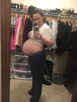 mickeynicole2:37 weeks. I know I have been so absent here and on Snapchat. This has been a very rough pregnancy. I’m so close to the end!! I will hopefully be more active once baby girl is here and well 