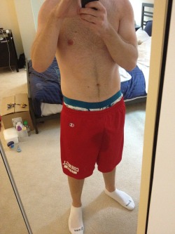 thepaddedprofessional:  guess i shouldn’t have been out of diapers….  LOVE a hot man in peed shorts and briefs! 