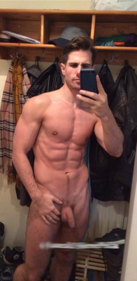 bananahunks:  Peter McPherson Leaked Frontal Nude Photos  Thx: gay-male-celebs.com
