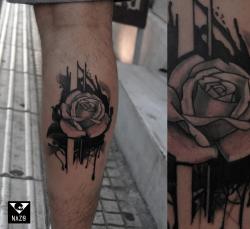fuckyeahtattoos:  Rose tattoo