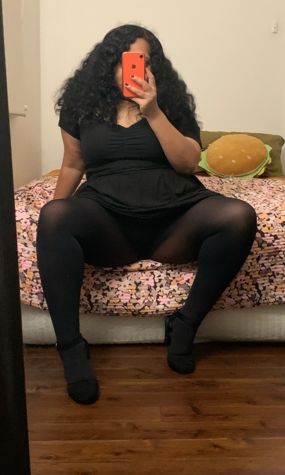 discrectionplease:I had a long day at work, can I gag you with my stockings?