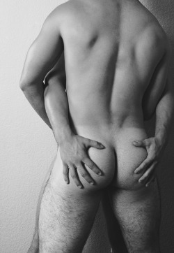 gay-erotic-art:  My first “close up series” showed photographers works that concentrated on the male erection. So for this series I concentrated on artists who have created artwork (photographs) concentrating on the male backside. For the entire series,