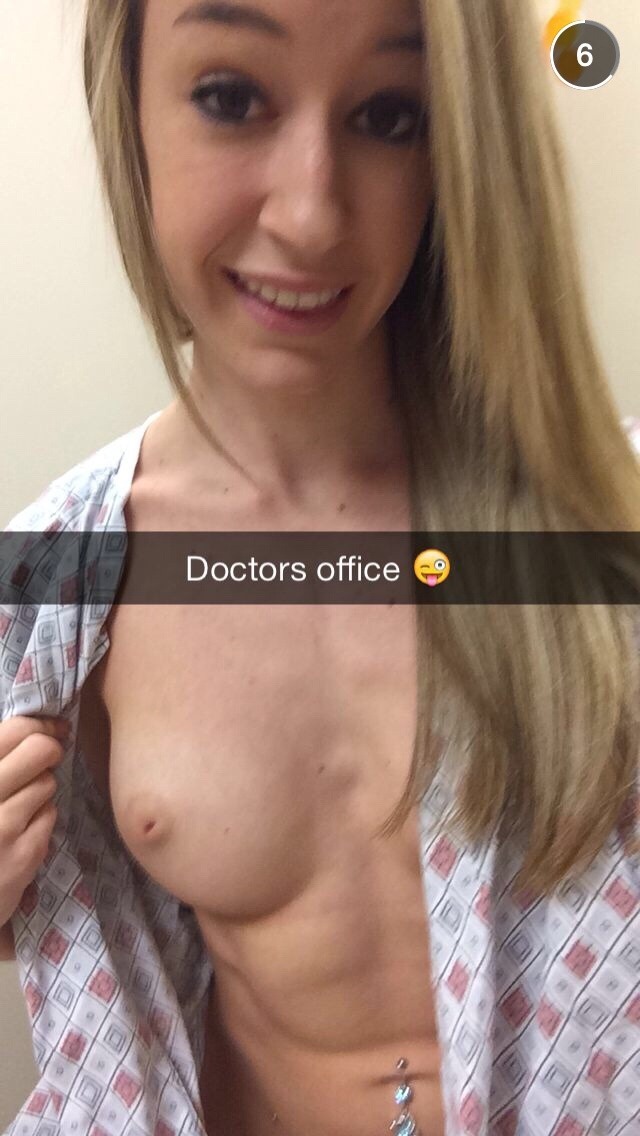 Nude selfie at doctor office