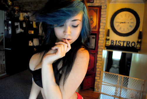 Emo girl with black hair and blue