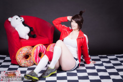 Go nuts for Donuts! last week to sign up for my patreon and see my nsfw Hina photo set :Dhttps://www.patreon.com/MkCOS/