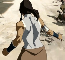 gillywulf:  kuviraesthetic:  lynnazie:  I’m sorry that I’m saving too much pictures of korra. So here appearance Korra’s toned muscles.   she could break me in half and I would thank her.  BURY ME. 