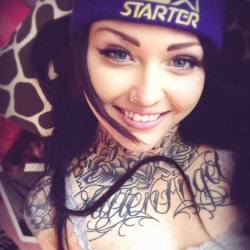 pikkys:  Pikky’s - for those with a good taste ;]  Smile, eyes, an ink.. Freakin hot