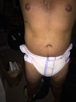 calidiaperlad92:  Second diaper destroyed from Friday night. First one was a Snuggies with a stuffed that ended up leaking at the bar  Can confirm. He canged in bar bathroom before we all left.