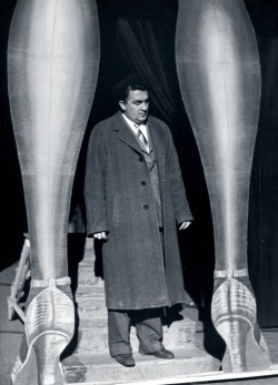 aladyloves:  Federico Fellini on the set of I Vitelloni (1953) 
