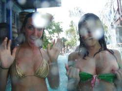 super-chicks:  Thank god for waterproof cameras. http://ift.tt/1XwMtfD 