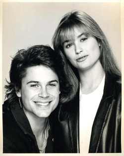 indypendent-thinking:  Rob Lowe &amp; Demi Moore publicity photo for St. Elmo’s Fire (1985)  (via http://www.pinterest.com/camdesigns/)