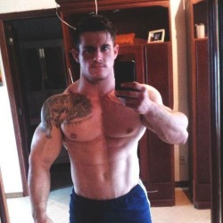 drwannabe:  drwannabe:  Damn.  Id?  Still looking for this guy’s name.  Anyone know who he is?