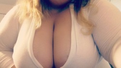 abbygale-lluxxe:  My pussy is soaked and I’m dying to cum right now…. Who wants to help? Keep in mind I’m a filthy slut that loves a dirty mouth