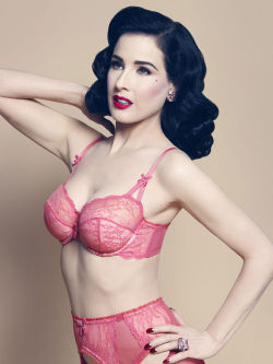 owlberta:  dollyleigh:  thelingerieaddict:  Von Follies by Dita Von Teese Spring/Summer 2013  Oh my god. That last set… so gorgeous. I want it.  omgomgomg i have to get my hands on these 