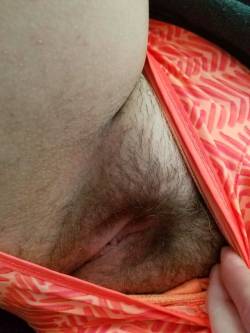 lovingfun27:You might say I enjoy sharing playtime with you! Haven’t shaved in a while either.