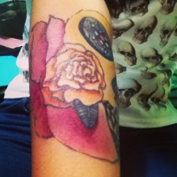#inked up by @cynthiasdfghjkl #sharpie #tattoo #art #skull #flowers #wishitwasreal #kinda #pretty #peonies