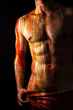 diaryof-alittleswitch:  I keep seeing girls with paint all over their body and they look all yummy and stuff. This is the first time I’ve seen some mancandy. Bring on the boys with paint all over them. 