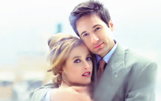 Gillian Anderson & David Duchovny as Mulder and Scully 2015 the x files revival entertainment weekly