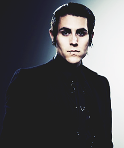 androidogyny:  How are you even real? 55/∞ | Davey Havok 