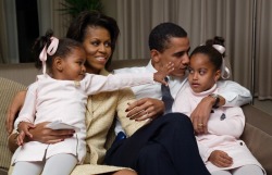 pinkrosehippy:  heartlle:  Save this one for the history books   look at malia face and the way barack holding her arm 😭 she wanted to beat that ass so bad  &ldquo;I know, but she&rsquo;s only two, let it slide this time sweetie&hellip;&rdquo;