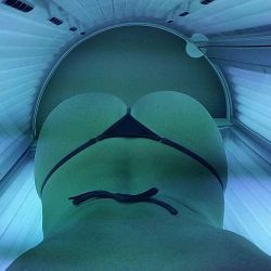 sandyc4fun:  Another selfie from tanning yesterday.  #tanningbed #sexyselfie #booty  #bubblebutt #thong #ass #pawg #bikini #thickness #milf #bunsofsteel #bum #cheeks #xxx #nsfw #hörnyrp