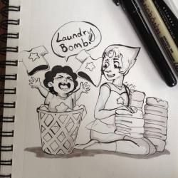 cmayarts:  Inktober Day 5. Laundry day with tiny Steven and Pearl. 