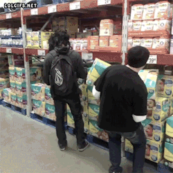 castieltherebel:  good thing he’s buying pampers cause he just shat his pants 