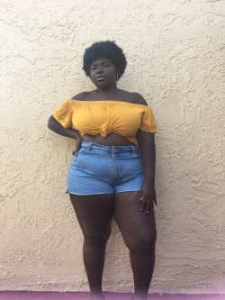 emptyvoidofsadness:💛💛When you look poppin in yellow. IG: im.big.so.what💛💛  that top is so cute 