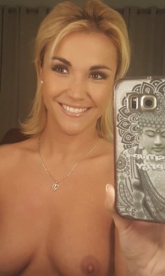 jennyscordamaglia:  Jenny Scordamaglia “Be You, be happy, be positive”