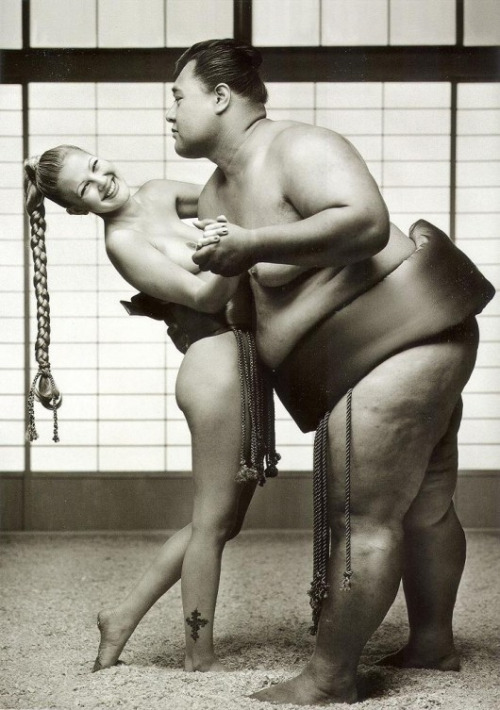 Naked gay sumo wrestlers