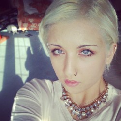 #me #blonde #hair #blue #eyes #lips #necklace #self #piercing #nose #lashes #gems #chain #pearls