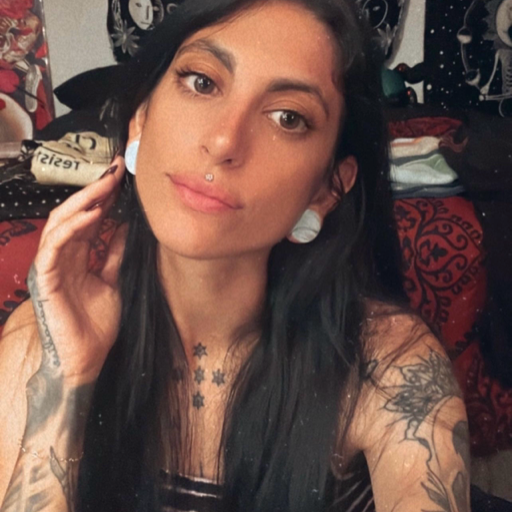 lockepiercingstattoos-art:OnlyFansMedusa piercing, nip piercing and ear gauges all in a pic 🤤 @purple-aliens @theitssosof is definitely amazing 😍 you are so pretty and hot 💙 people are missing so much if they arent subscribed to your OF 🤭Piercing